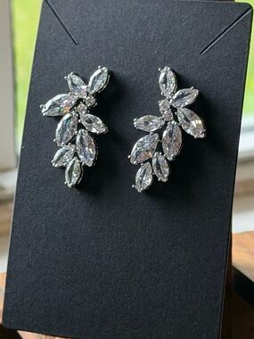 SUPER sparkly Crystal Marquise Cluster Drop Earrings - Silver Tone